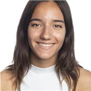 Profesora de las materias impartidas en la E.S.O. para niños de hasta 4to de E.S.O